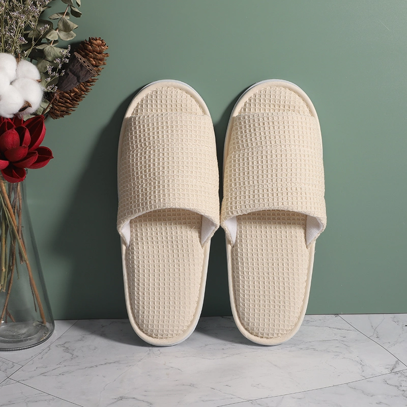 OEM Custom Logo Personalized Wholesale Luxury Cheap White Washable Hotel Room SPA Guest Disposable Cotton Terry Slippers