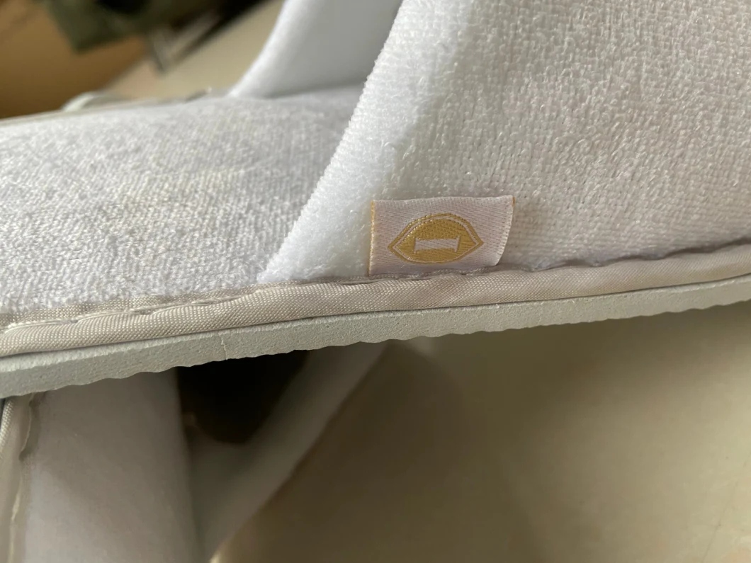 China Factory Coral Fabric White Bulk High Quality Luxury Hotel Slippers Custom Logo